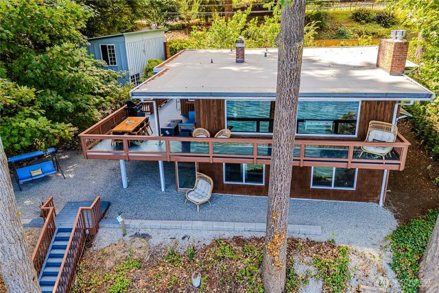 23134 Vashon Highway SW, Vashon, WA 98070