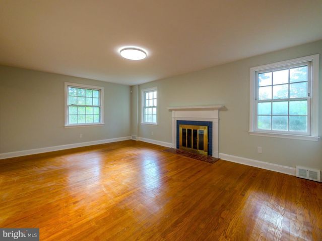 209 PLUSH MILL RD, Wallingford, PA 19086