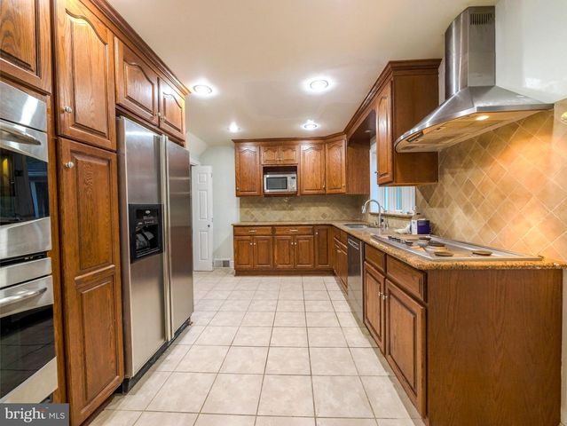 209 PLUSH MILL RD, Wallingford, PA 19086