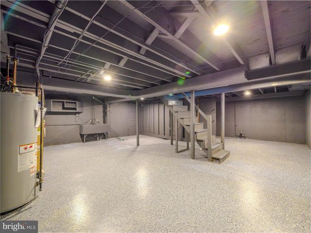 209 PLUSH MILL RD, Wallingford, PA 19086