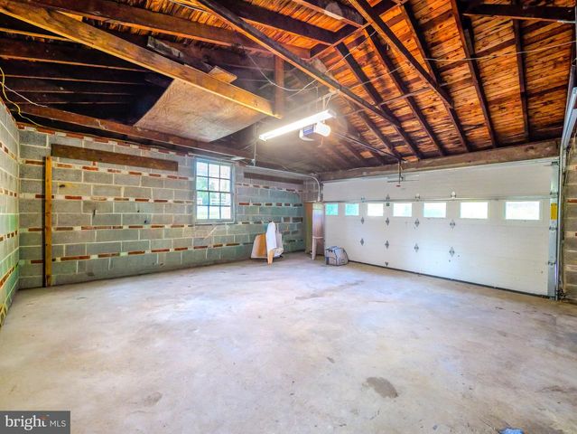 209 PLUSH MILL RD, Wallingford, PA 19086