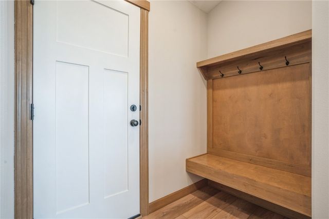 511 Park View Court, Mt Vernon, IA 52314