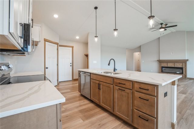 511 Park View Court, Mt Vernon, IA 52314