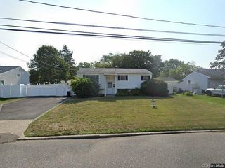 3115 Eagle Avenue, Medford, NY 11763