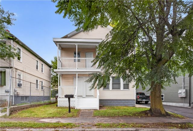28 Pumgansett Street, Providence, RI 02908