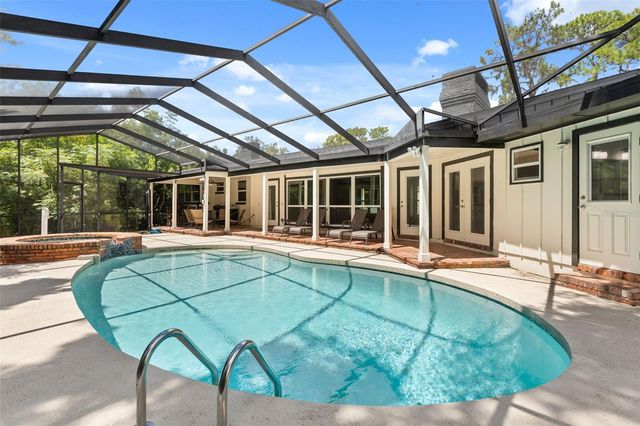 1602 COUNTRY CLUB ROAD, Eustis, FL 32726