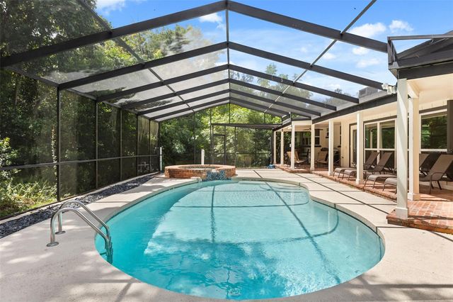 1602 COUNTRY CLUB ROAD, Eustis, FL 32726
