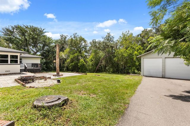 1602 COUNTRY CLUB ROAD, Eustis, FL 32726