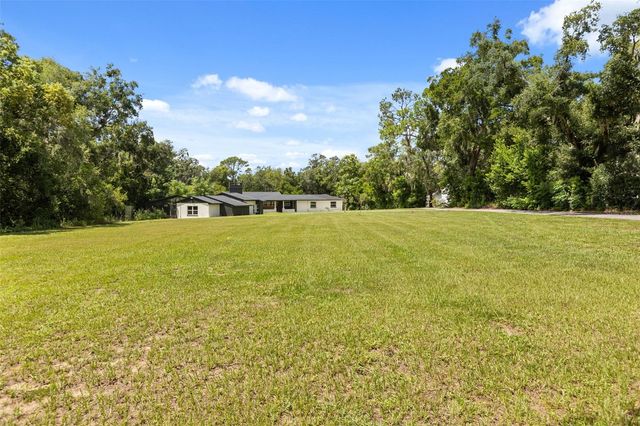 1602 COUNTRY CLUB ROAD, Eustis, FL 32726