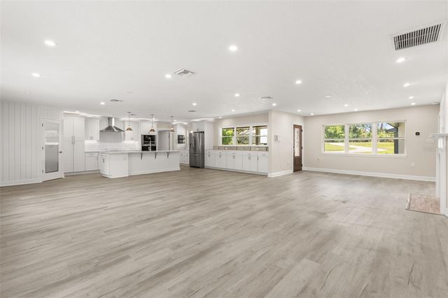 1602 COUNTRY CLUB ROAD, Eustis, FL 32726