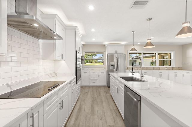 1602 COUNTRY CLUB ROAD, Eustis, FL 32726