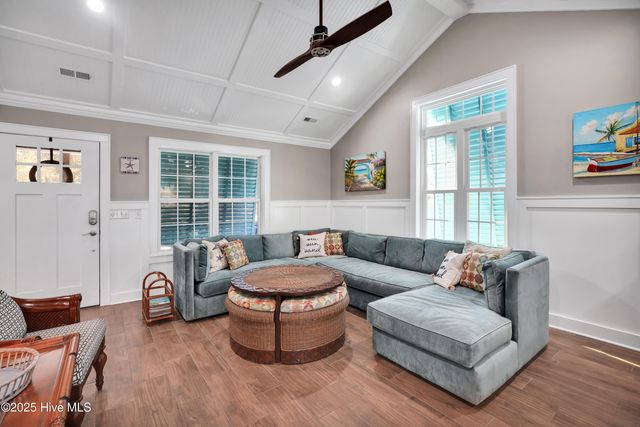 105 SE 37th Street, Oak Island, NC 28465