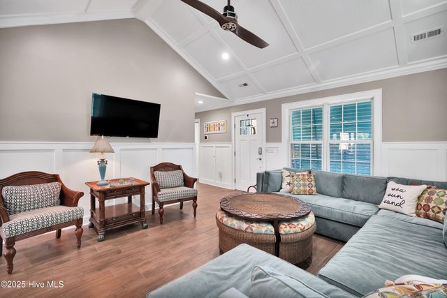 105 SE 37th Street, Oak Island, NC 28465