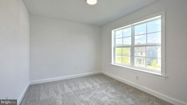 2420 HAWTHORNE DR, Harrisburg, PA 17110