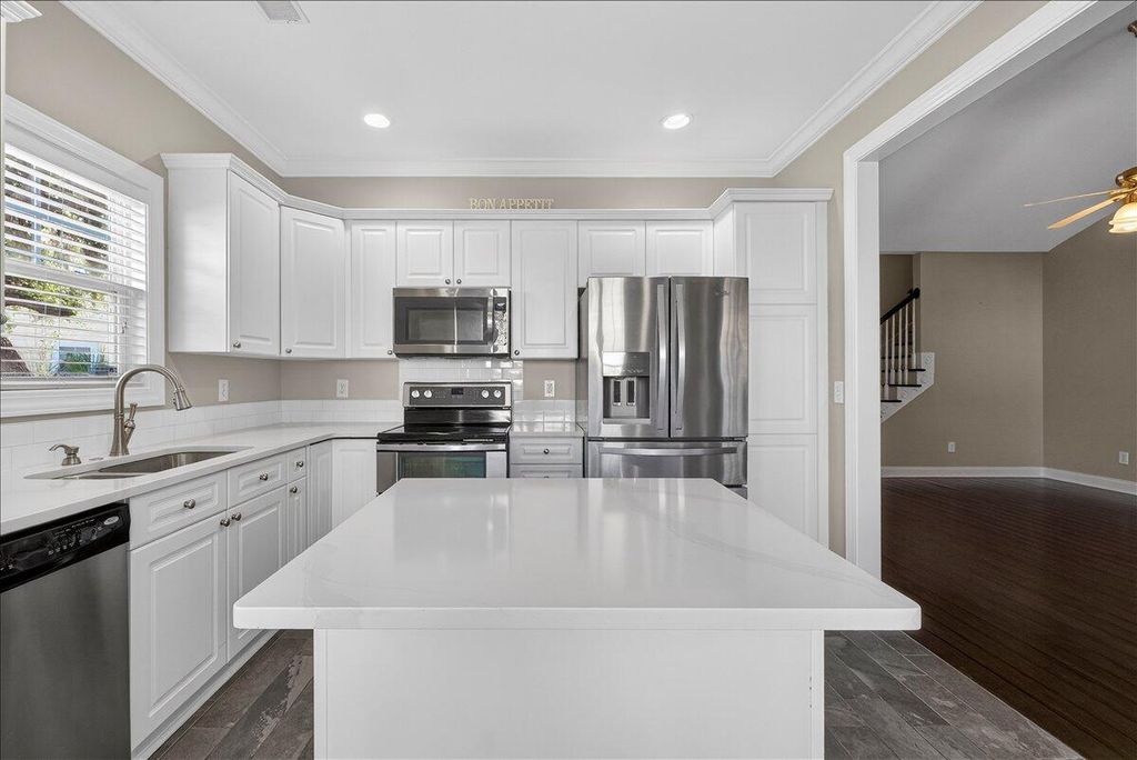 Image 12 of property listing at 4105 Senegal Court, North Charleston, SC 29420