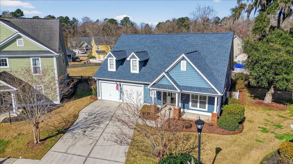 Image 3 of property listing at 4105 Senegal Court, North Charleston, SC 29420