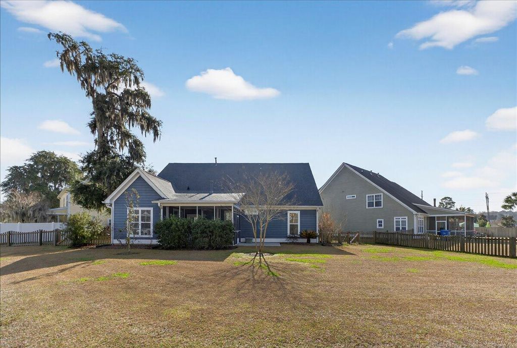 Image 32 of property listing at 4105 Senegal Court, North Charleston, SC 29420