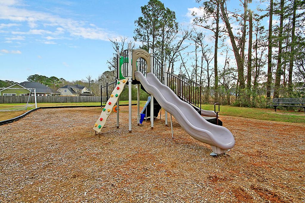 Image 40 of property listing at 4105 Senegal Court, North Charleston, SC 29420