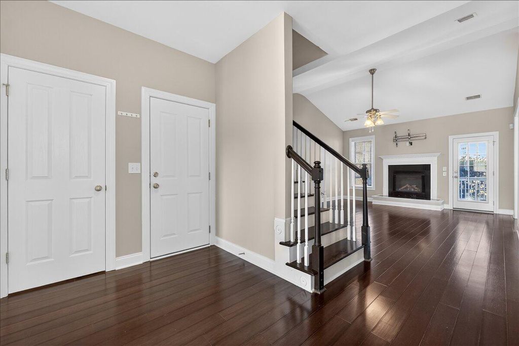 Image 8 of property listing at 4105 Senegal Court, North Charleston, SC 29420