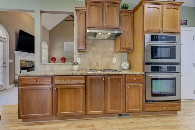 1366 Tamarack Lakes Drive, Powder Springs, GA 30127