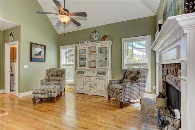 1366 Tamarack Lakes Drive, Powder Springs, GA 30127