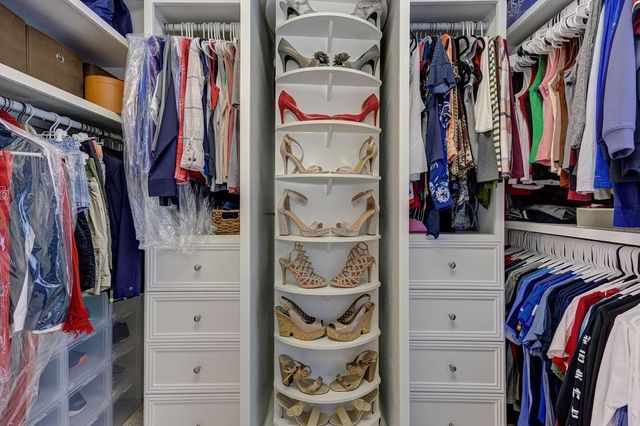 1366 Tamarack Lakes Drive, Powder Springs, GA 30127