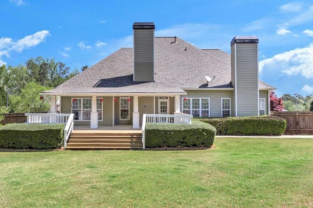 1366 Tamarack Lakes Drive, Powder Springs, GA 30127