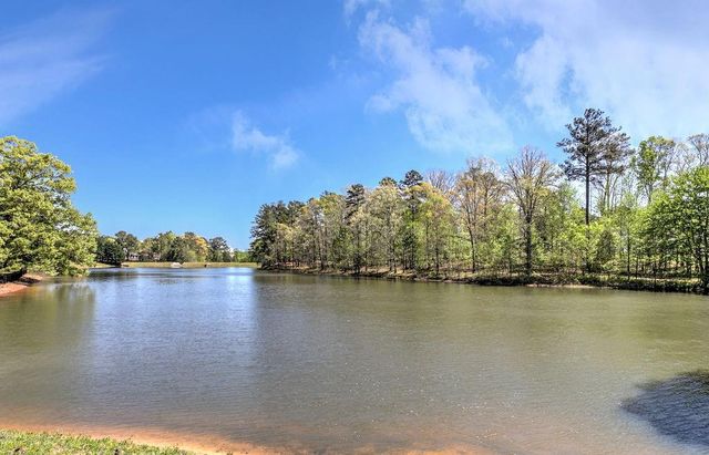 1366 Tamarack Lakes Drive, Powder Springs, GA 30127