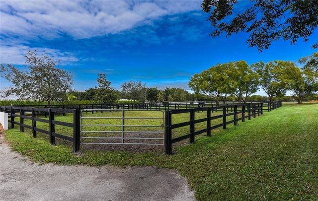 14390 Palm Beach Point Blvd, Wellington, FL 33414