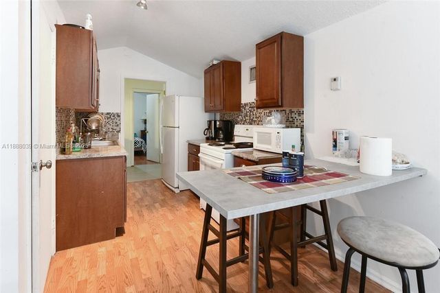 14390 Palm Beach Point Blvd, Wellington, FL 33414