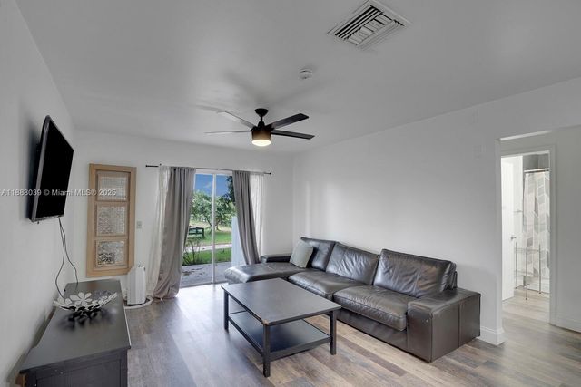 14390 Palm Beach Point Blvd, Wellington, FL 33414