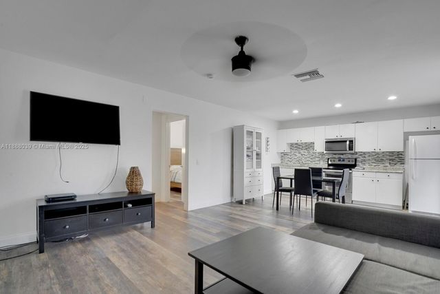 14390 Palm Beach Point Blvd, Wellington, FL 33414