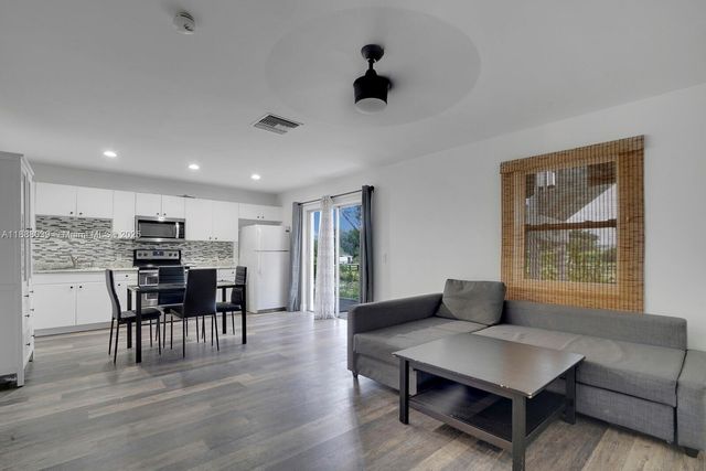 14390 Palm Beach Point Blvd, Wellington, FL 33414