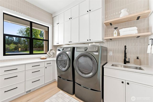 17218 & 17220 NE Woodinville Duvall Road, Woodinville, WA 98072