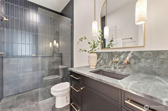 17218 & 17220 NE Woodinville Duvall Road, Woodinville, WA 98072