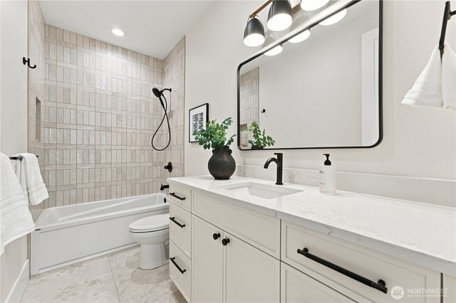 17218 & 17220 NE Woodinville Duvall Road, Woodinville, WA 98072