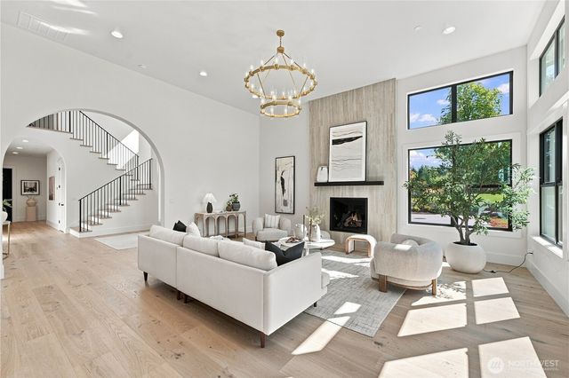 17218 & 17220 NE Woodinville Duvall Road, Woodinville, WA 98072