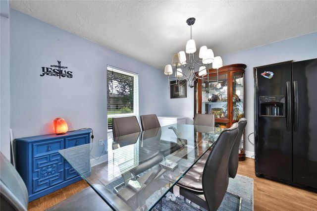 2668 S Woodloch Street, Woodloch, TX 77385