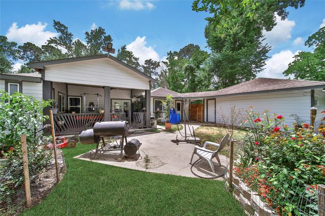 2668 S Woodloch Street, Woodloch, TX 77385