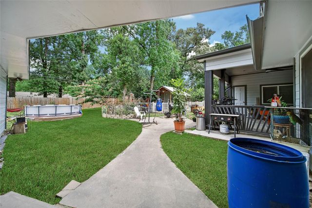 2668 S Woodloch Street, Woodloch, TX 77385