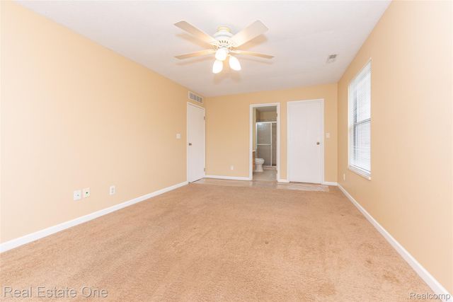 61186 Greenwood Drive 36, South Lyon, MI 48178