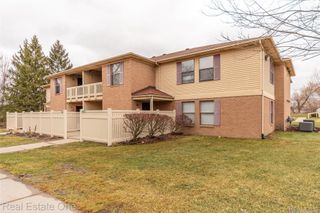 61186 Greenwood Drive 36, South Lyon, MI 48178