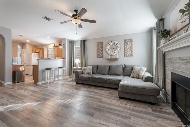 6719 Dragon CRK, San Antonio, TX 78242