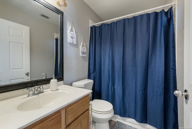 6719 Dragon CRK, San Antonio, TX 78242