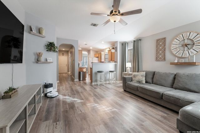 6719 Dragon CRK, San Antonio, TX 78242