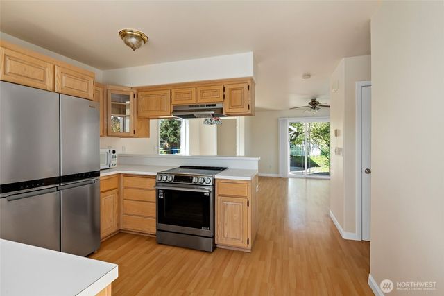45 N Oak Harbor Street, Oak Harbor, WA 98277