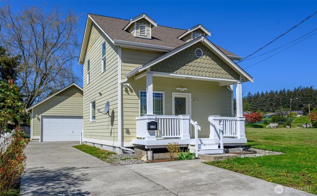 45 N Oak Harbor Street, Oak Harbor, WA 98277