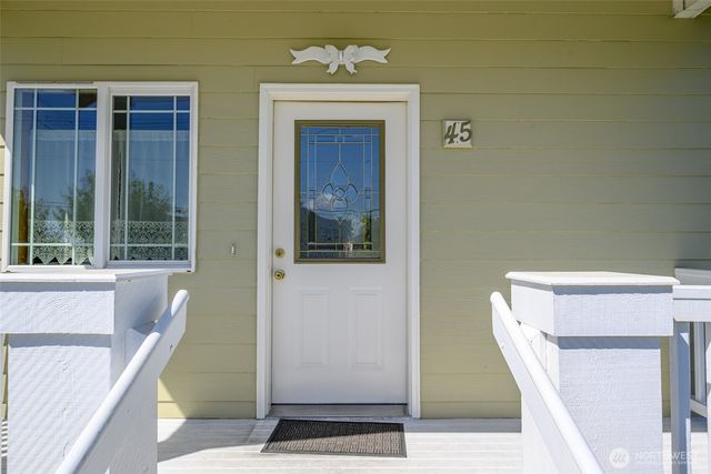 45 N Oak Harbor Street, Oak Harbor, WA 98277