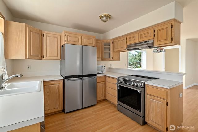 45 N Oak Harbor Street, Oak Harbor, WA 98277