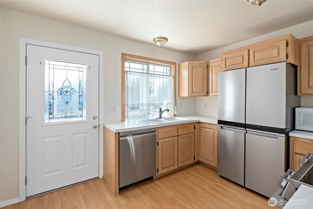 45 N Oak Harbor Street, Oak Harbor, WA 98277